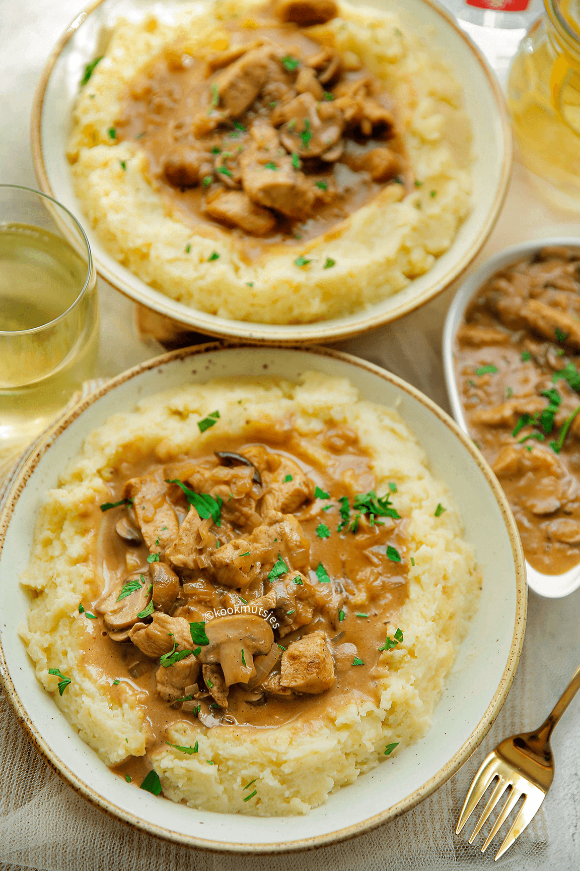 Aardappelpuree met kip in champignonssaus eindresultaat