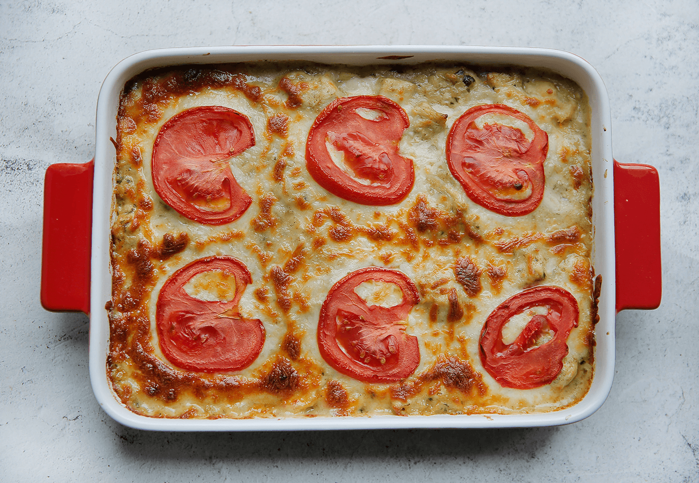 Pesto aardappelschotel met kip