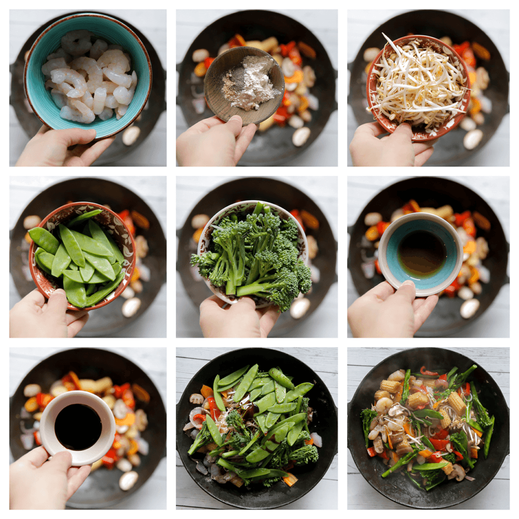 Voeg de garnalen, gemberpoeder, zwarte peper, uienpoeder, tauge, snijbonen, broccoli, vissaus, ketjap manis en sojasaus toe. Roerbak 5 minuten.