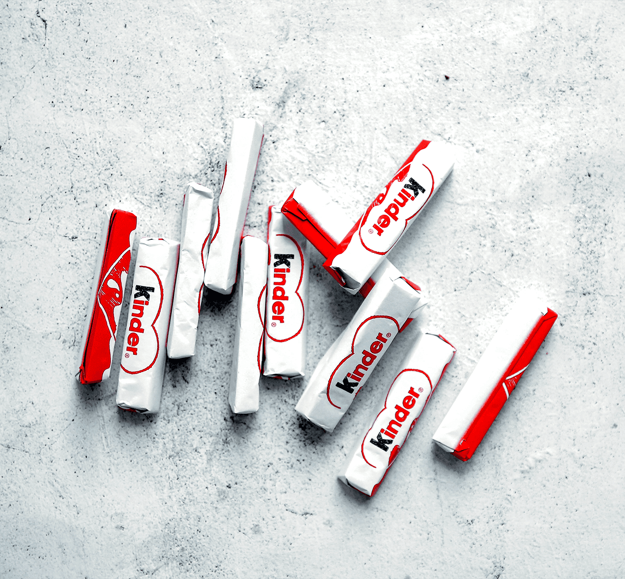 Kinder chocolade uitpakken