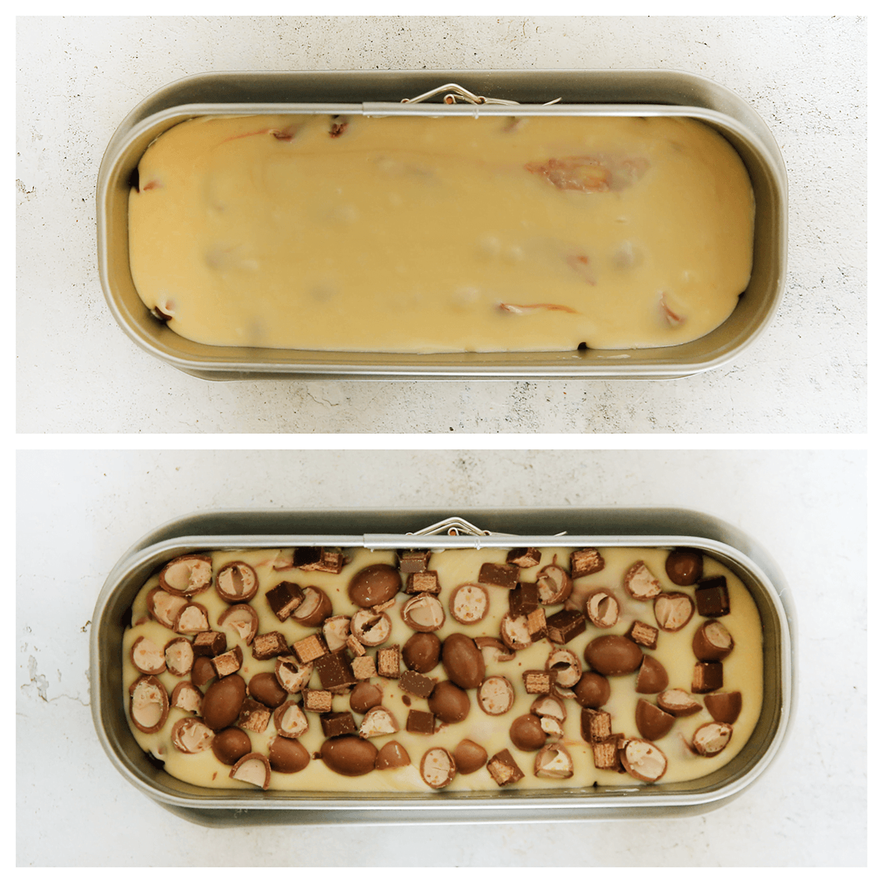 Laag twee van de fudge verdelen over de bakvorm en op laten stijven