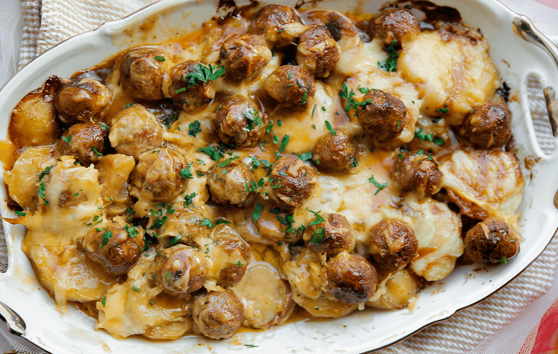 Aardappelschotel met gehaktballen Kookmutsjes