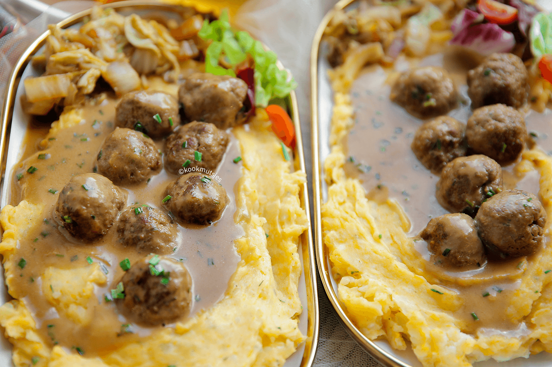 Gehaktballen in jus met aardappelpuree Kookmutsjes