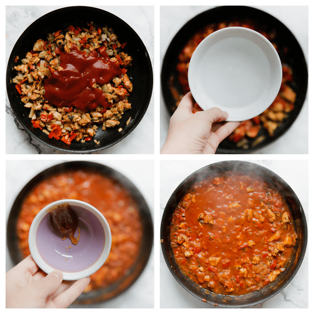 Voeg de gezeefde tomatensaus, het water, zout en de honing toe. Kook 5-7 minuten of tot de tomatensaus is ingekookt. Haal de pan van het vuur. Voeg de gedroogde bieslook toe en meng goed.