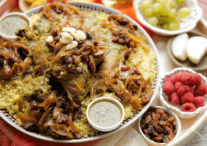 Parelcouscous met kip en gekarameliseerde ui