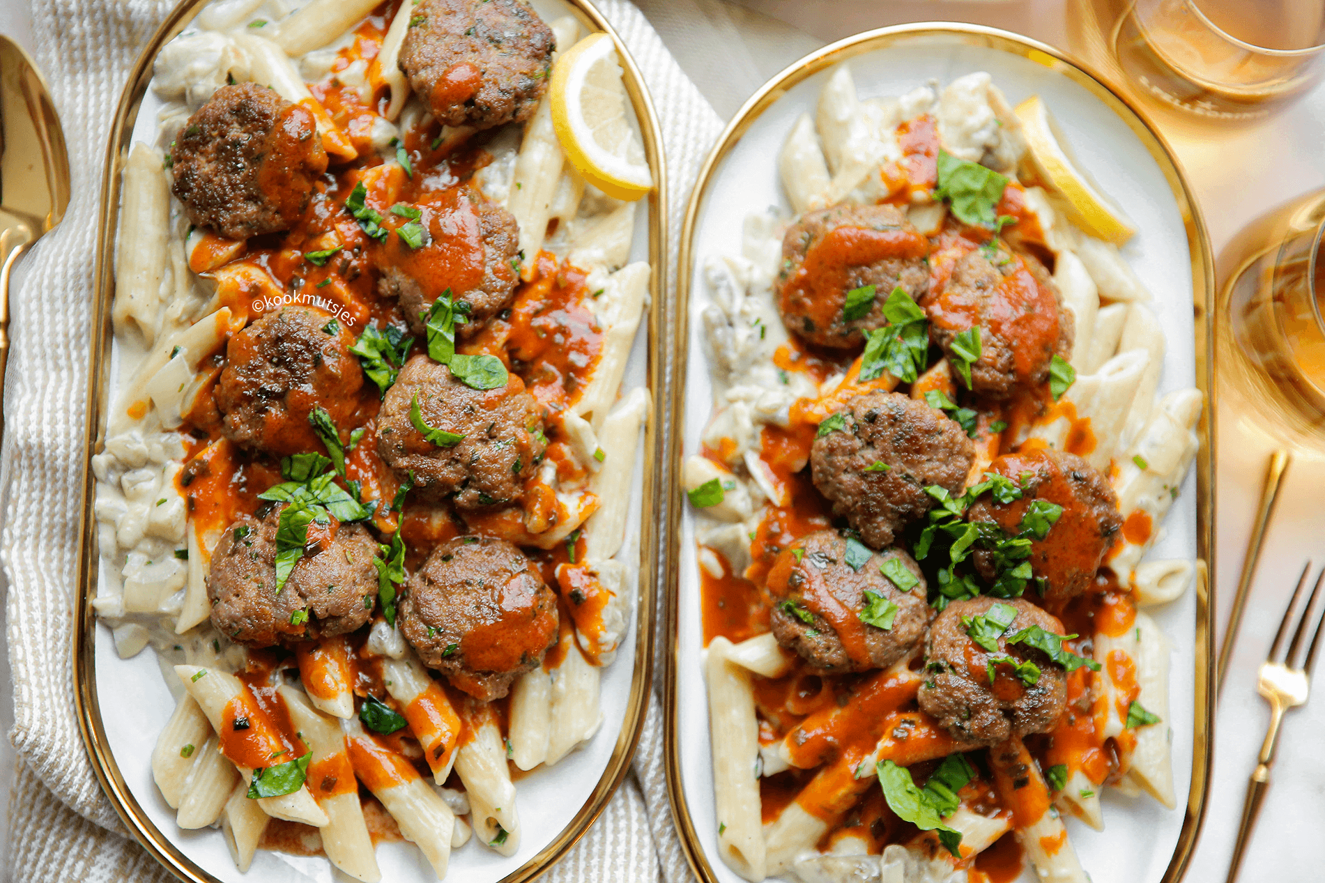 Penne met aubergine en gehakt