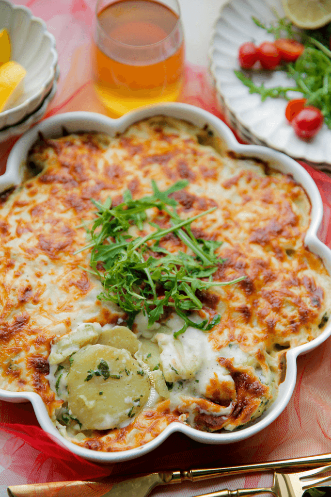 Aardappelschotel met saus eindresultaat