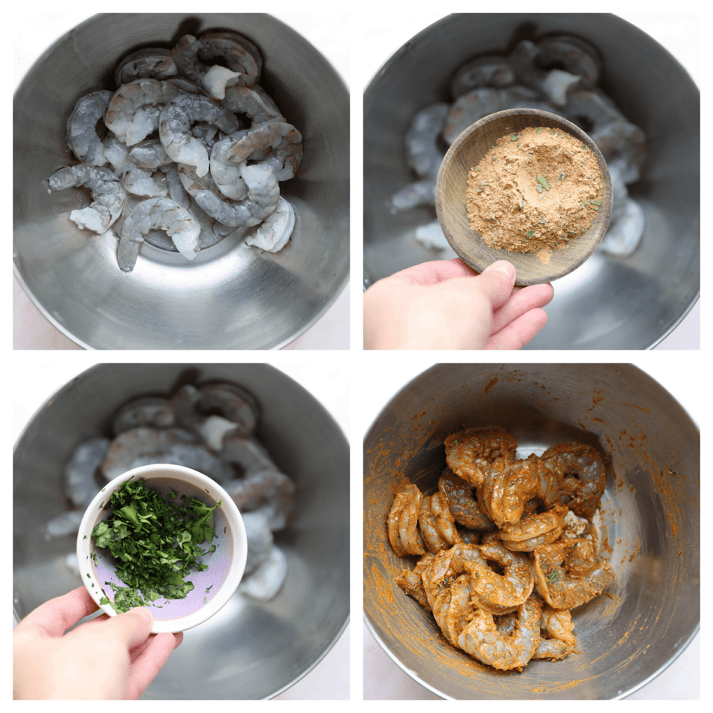 Doe de garnalen in een diepe kom. Voeg de kruidenmix (12 gram) en peterselie toe. Meng goed.