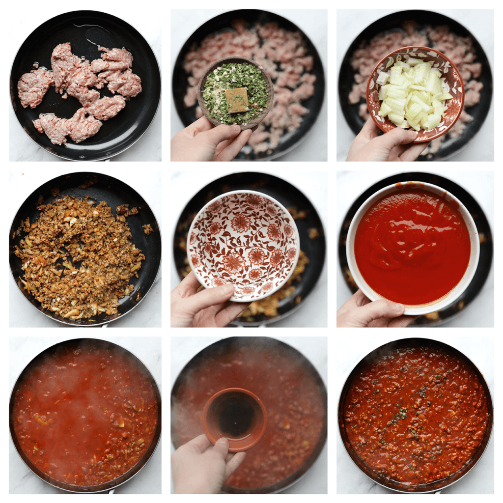 Verhit de olijfolie in een koekenpan op middelhoog vuur. Voeg het gehakt, knoflookpoeder, uienpoeder, de cayennepeper, paprikapoeder, Italiaanse kruiden, gedroogde peterselie toe, en verkruimel het runderbouillonblokje boven de pan. Voeg de gele ui toe en bak 6-7 minuten. Voeg de tomatensaus en het water toe. Meng goed en kook 4-5 minuten. Voeg als laatst de ketjap manis toe en meng goed tot een geheel.