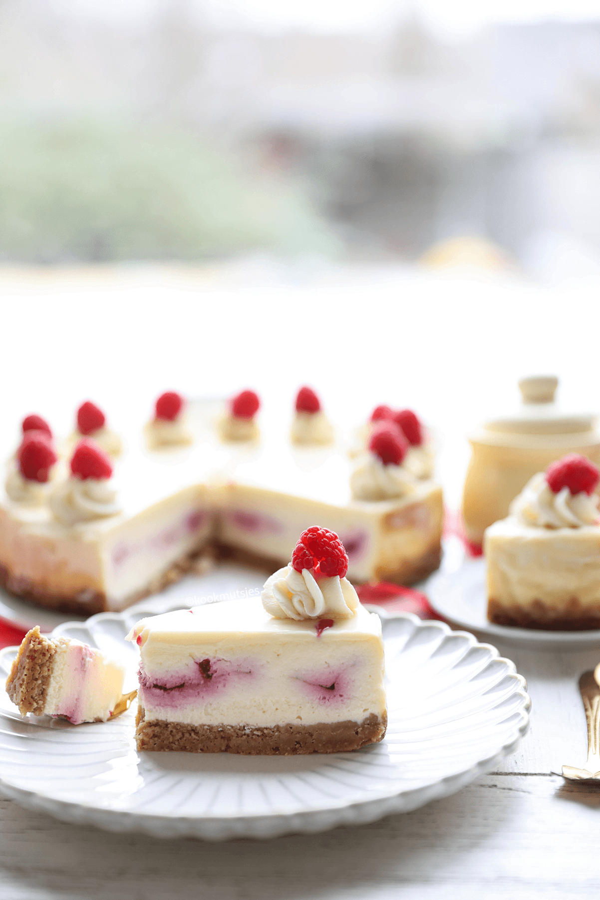 White chocolate raspberry cheesecake Kookmutsjes eindresultaat hap