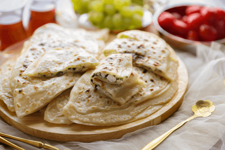 Gozleme with cheese