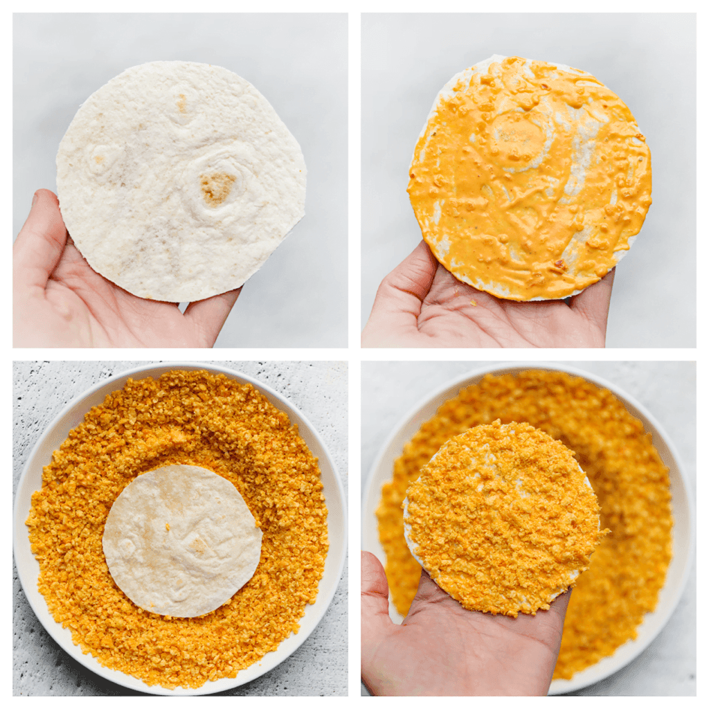 Neem een wrap en smeer er wat uiensaus op. Dep de wrap met de kant van de saus door de fijngemalen Bugles. Herhaal deze werkwijze.