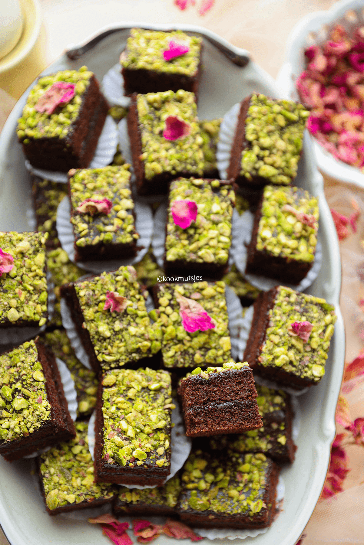 Chocoladecake met pistache eindresultaat