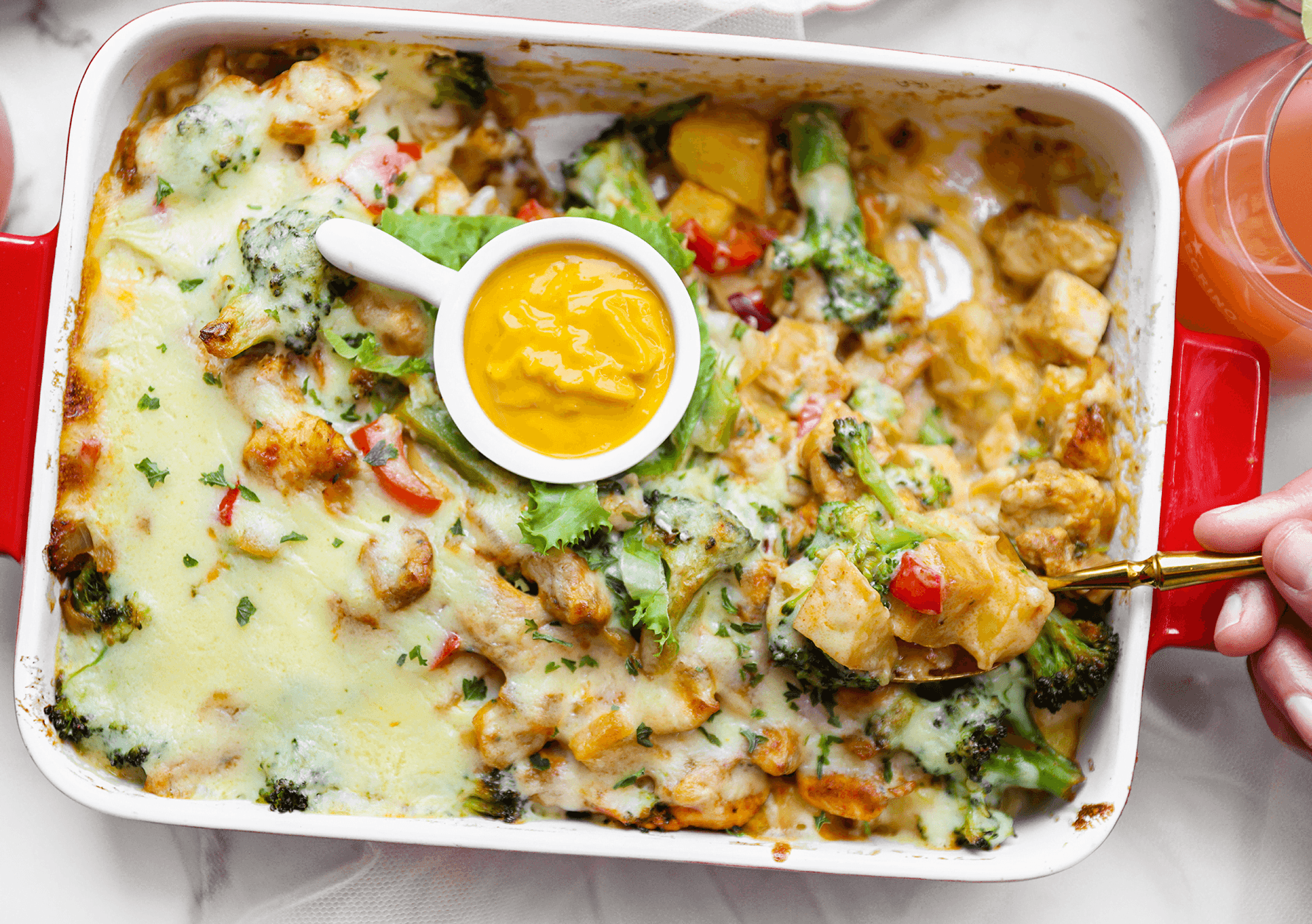 Aardappelschotel met kip en groenten