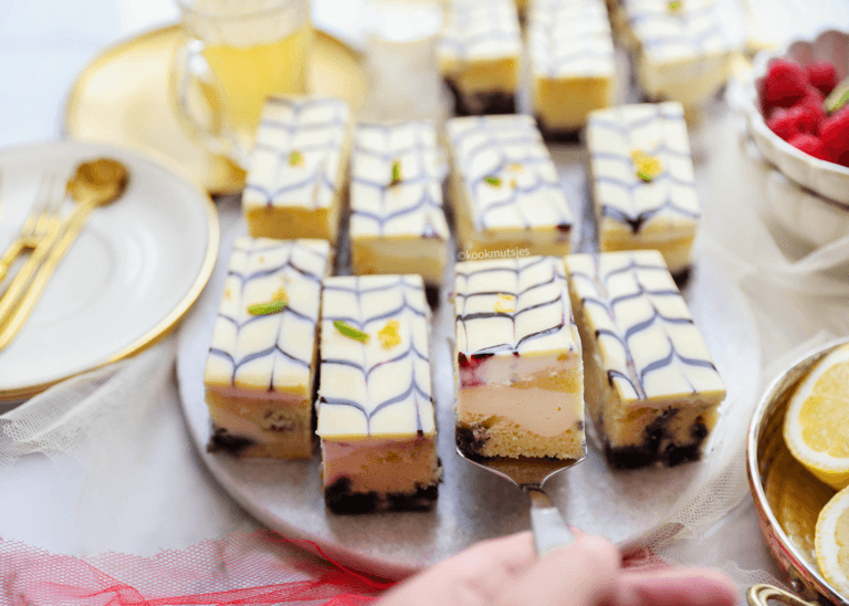 Bosbessencake met cheesecake