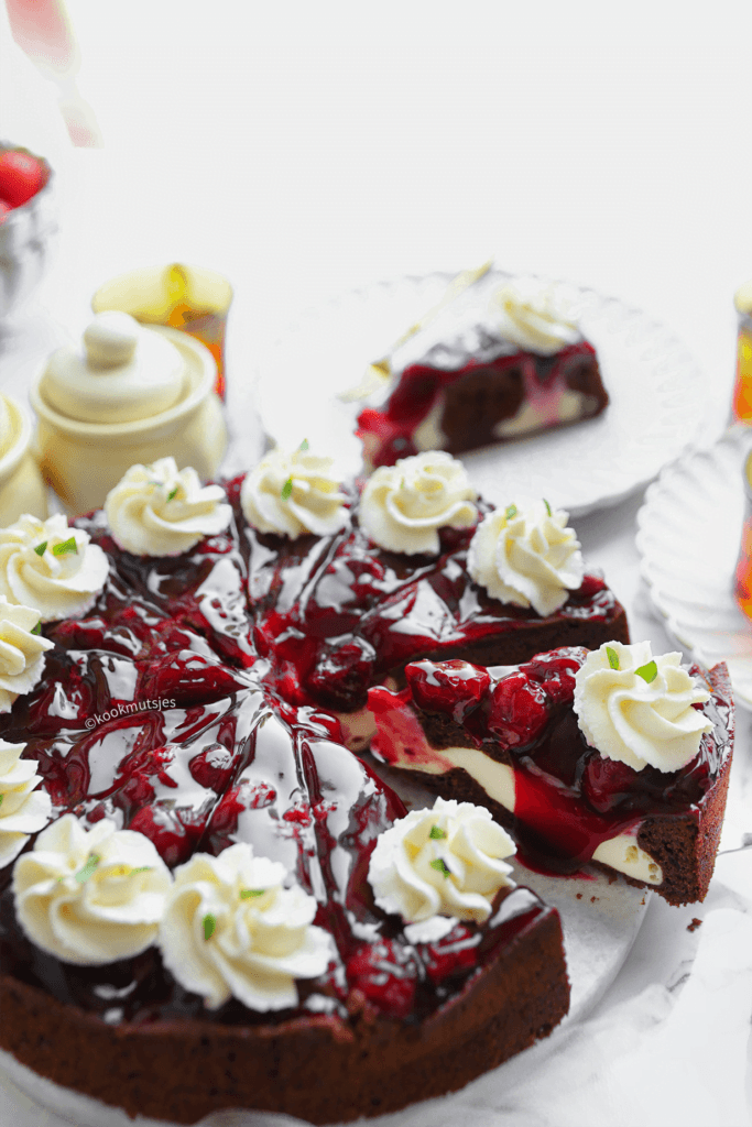 Cherry chocolate cake eindresultaat Kookmutsjes