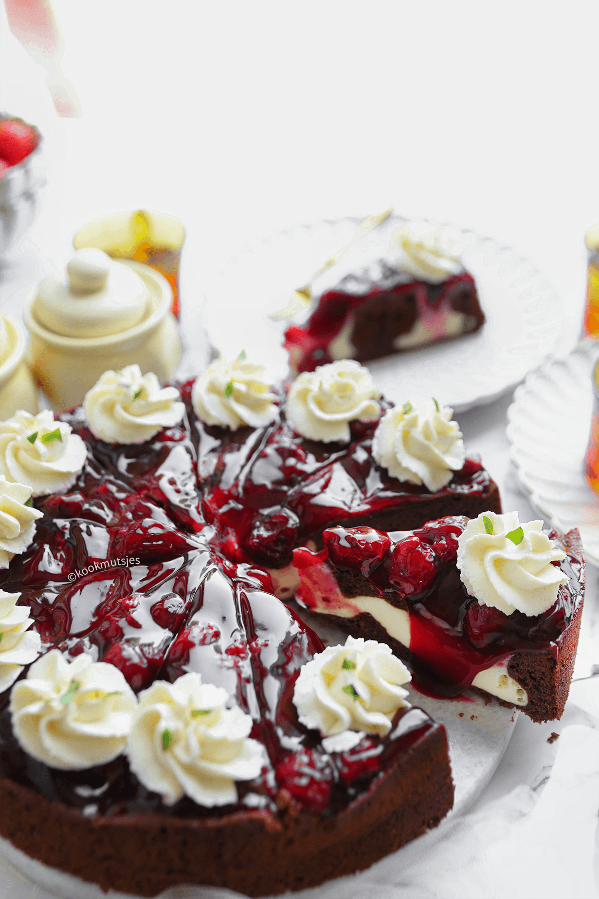 Cherry chocolate cake eindresultaat Kookmutsjes