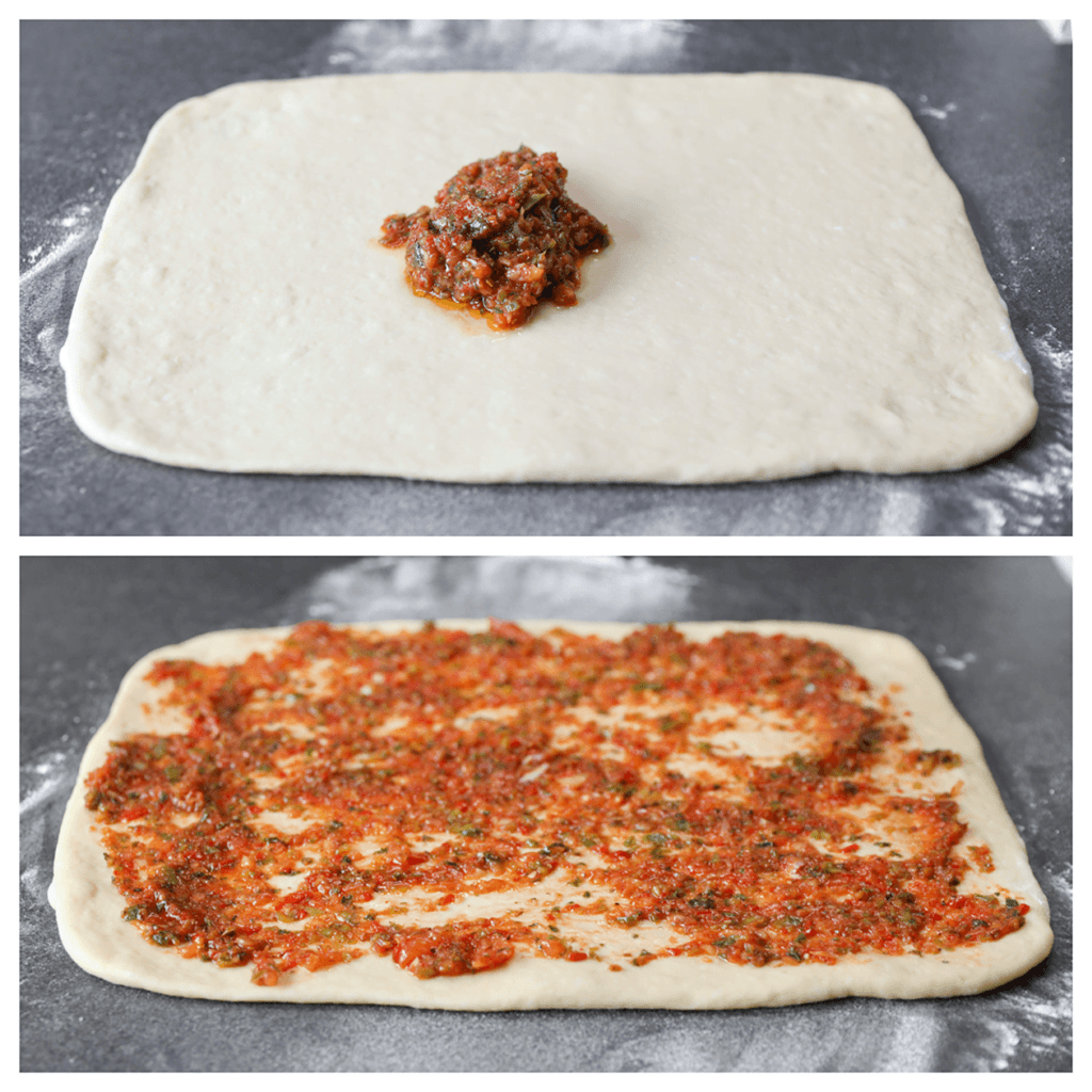 Verdeel het groentemengsel over het deeg.