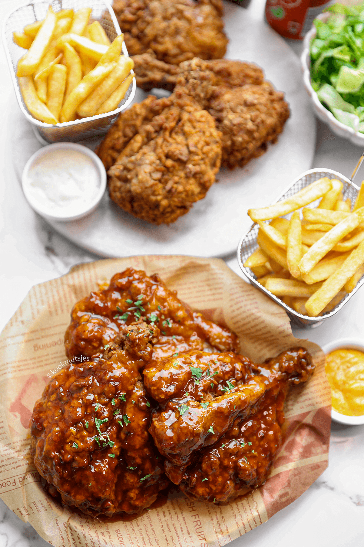 Krokante kippenpoten eindresultaat van Kookmutsjes