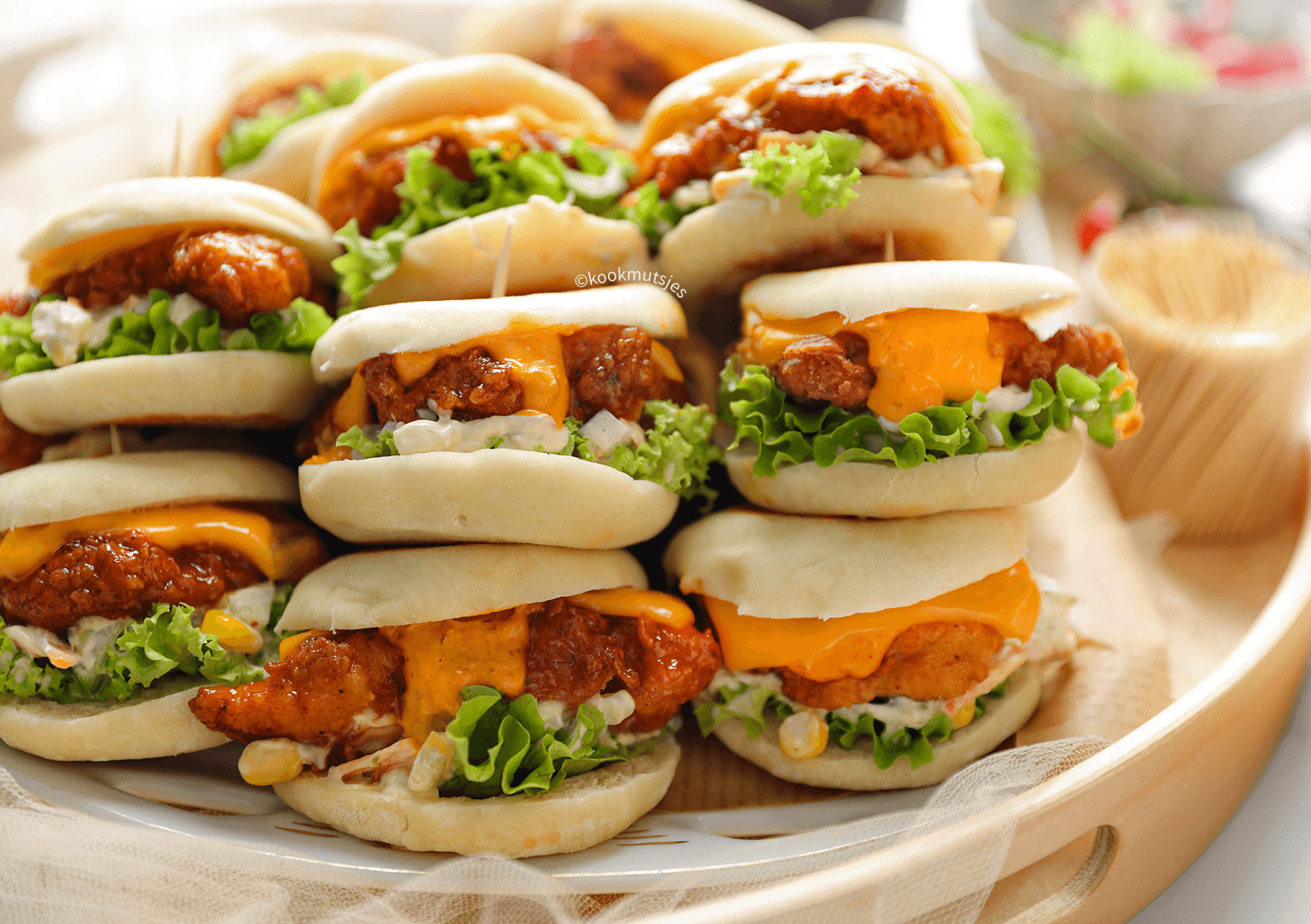 Mini broodjes met krokante kipburger Kookmutsjes