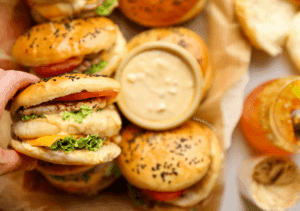 Triple burgerbroodjes Kookmutsjes