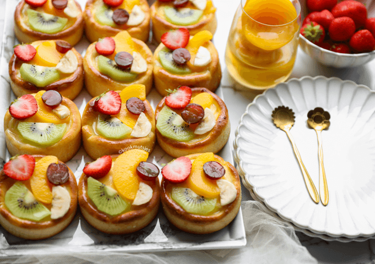 Custard Cream Tartlets with Fruit