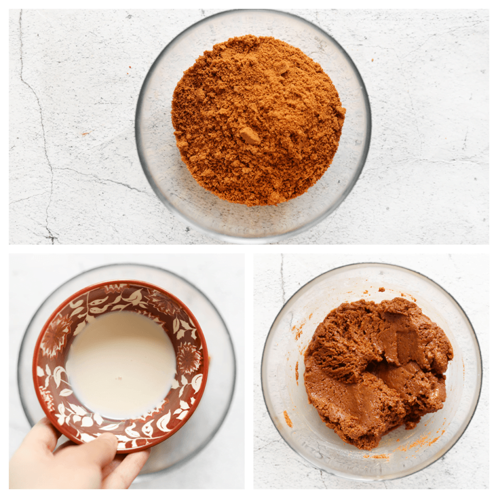 Doe de fijngemalen speculooskoek in een diepe kom en voeg de melk beetje bij beetje toe. Meng alles tot een geheel. Houd er rekening mee dat je de melk beetje bij beetje toevoegt, omdat sommige speculooskoekjes minder melk opnemen dan andere.