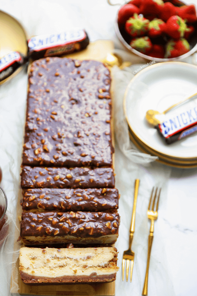 Snickers cheesecake dessert eindresultaat Kookmutsjes