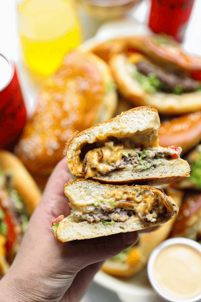 Ovenburgers met gehakt eindresultaat van Kookmutsjes