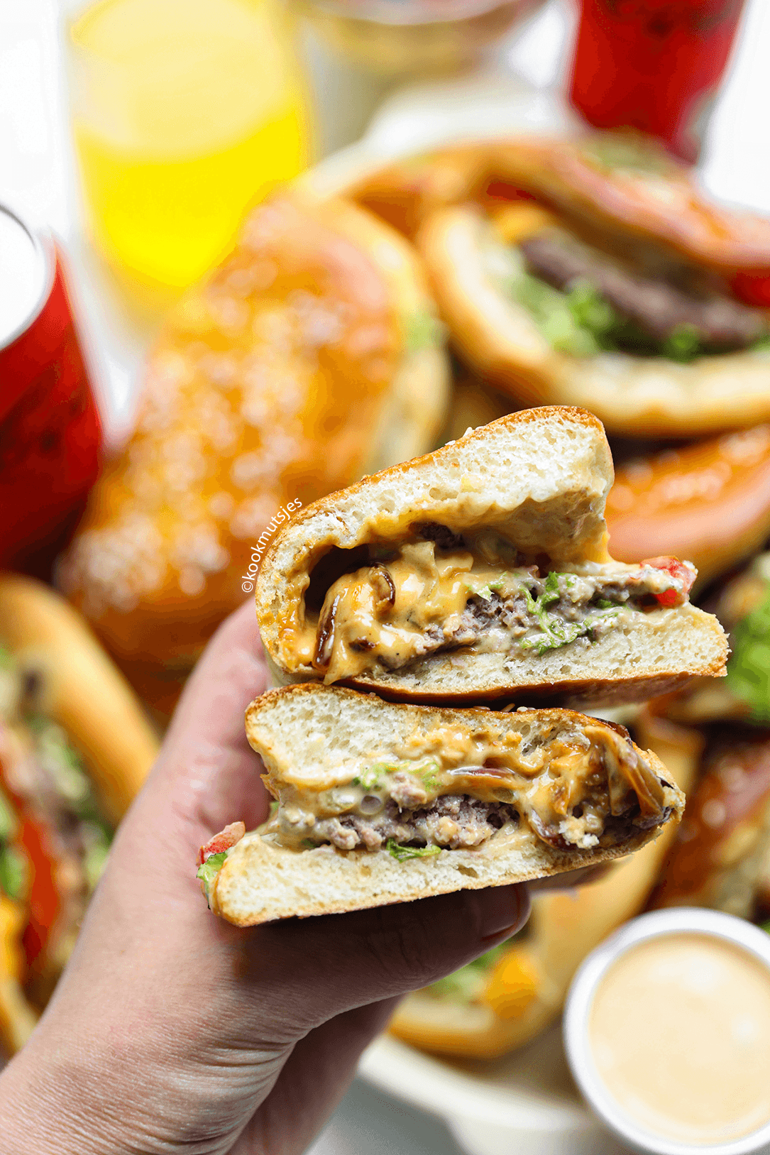 Ovenburgers met gehakt eindresultaat van Kookmutsjes