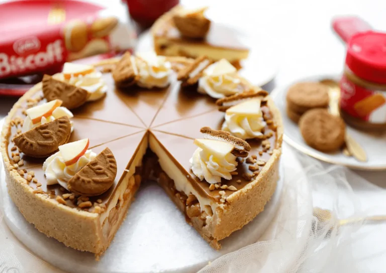 Apple-Biscoff Pie With Custard