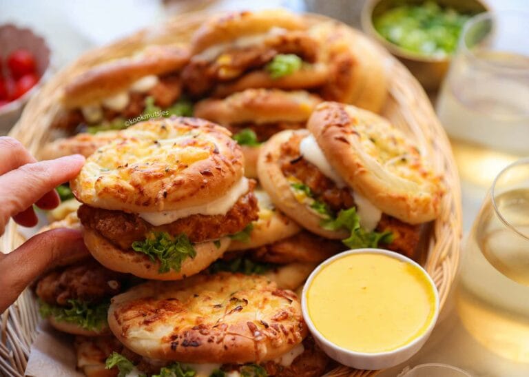 Cheese Onion Chicken Burgers