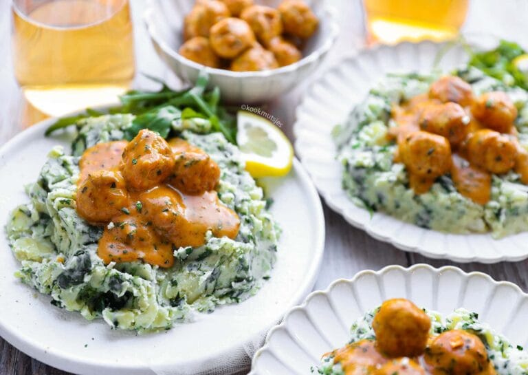 Spinaziestamppot met Kipgehaktballetjes