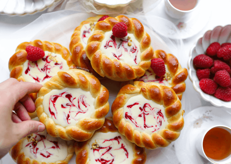 Raspberry Cheesecake Vlechtbroodjes