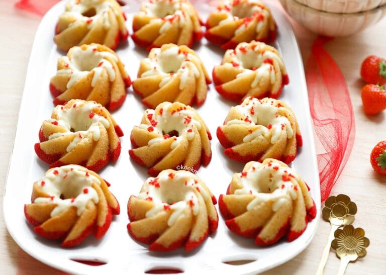 Vanille Red Velvet Cakejes