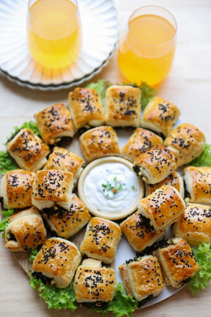 Bladerdeeghapjes met Spinazie en Fetakaas eindresultaat Kookmutsjes