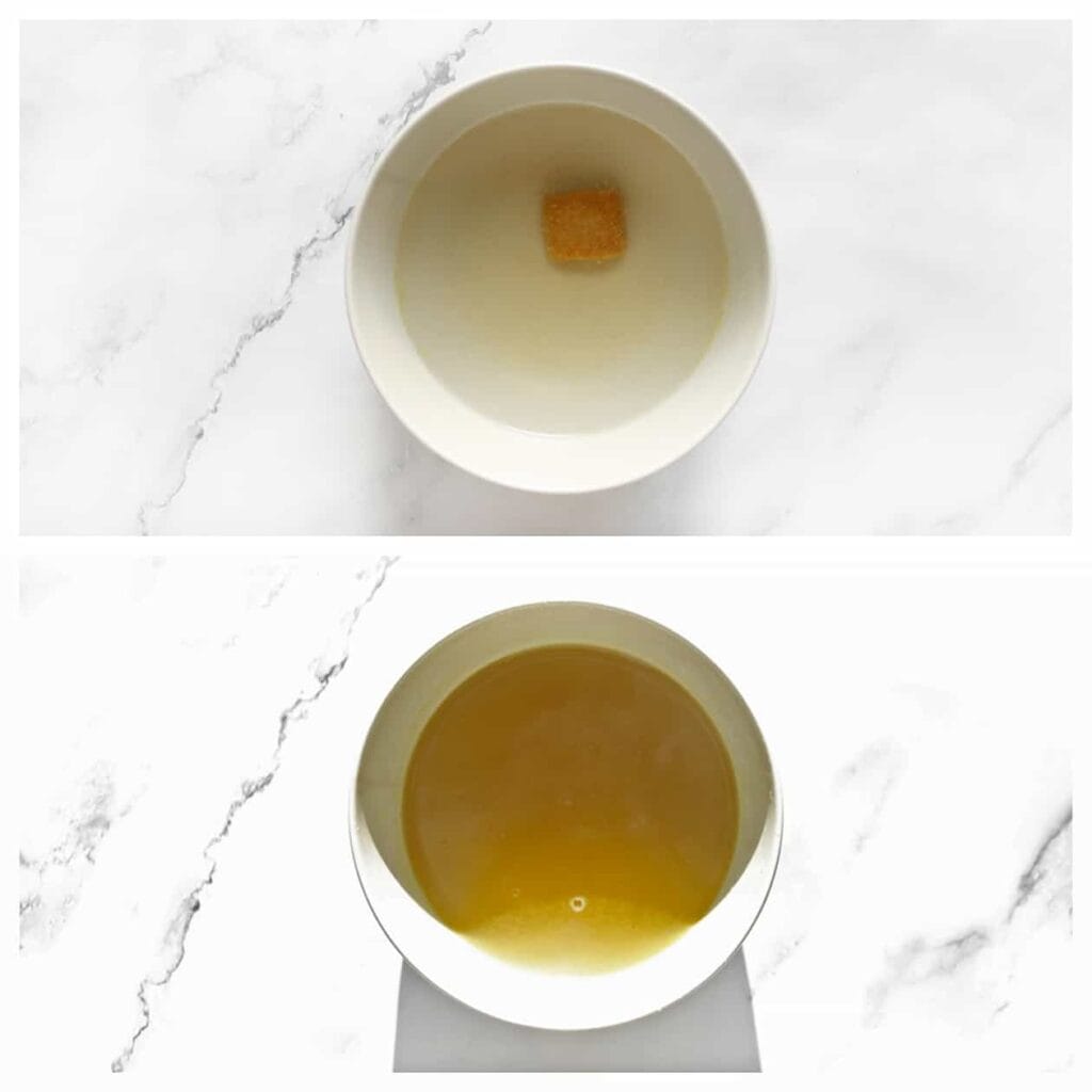 Giet het warme water in een kom en voeg het visbouillonblokje toe. Meng goed totdat het blokje volledig is opgelost. Laat het mengsel van visbouillon iets afkoelen.