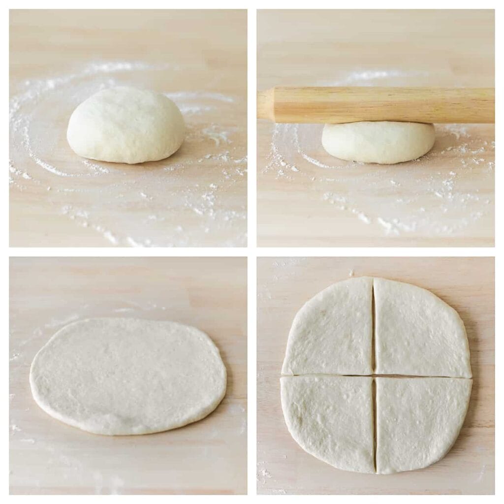 Neem een stuk deeg en rol het met een deegroller uit tot een ronde lap. Snijd het vervolgens in vier gelijke stukken, zodat je er driehoekjes uit kunt halen.