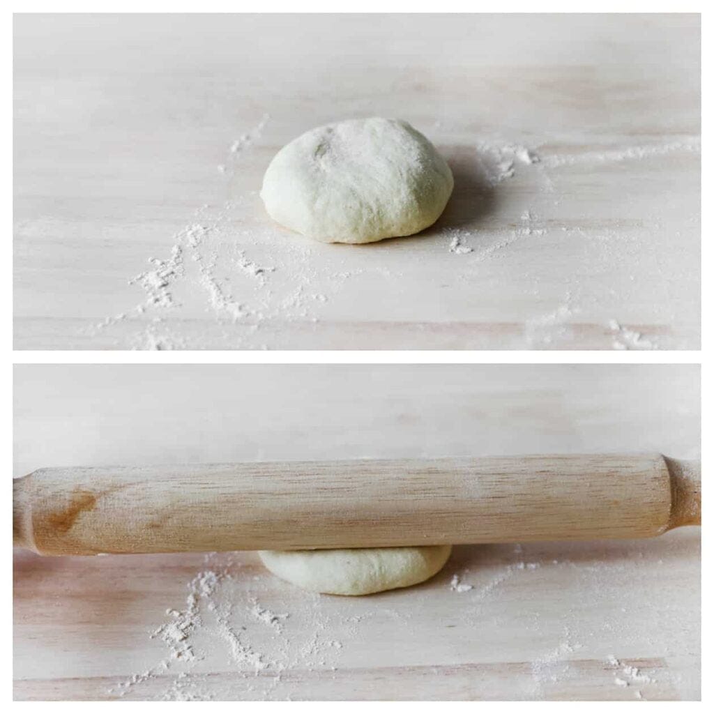 Neem een bolletje deeg en rol deze lichtjes plat met een deegroller.