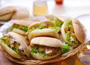 Griesmeelbroodjes met batata hara Kookmutsjes