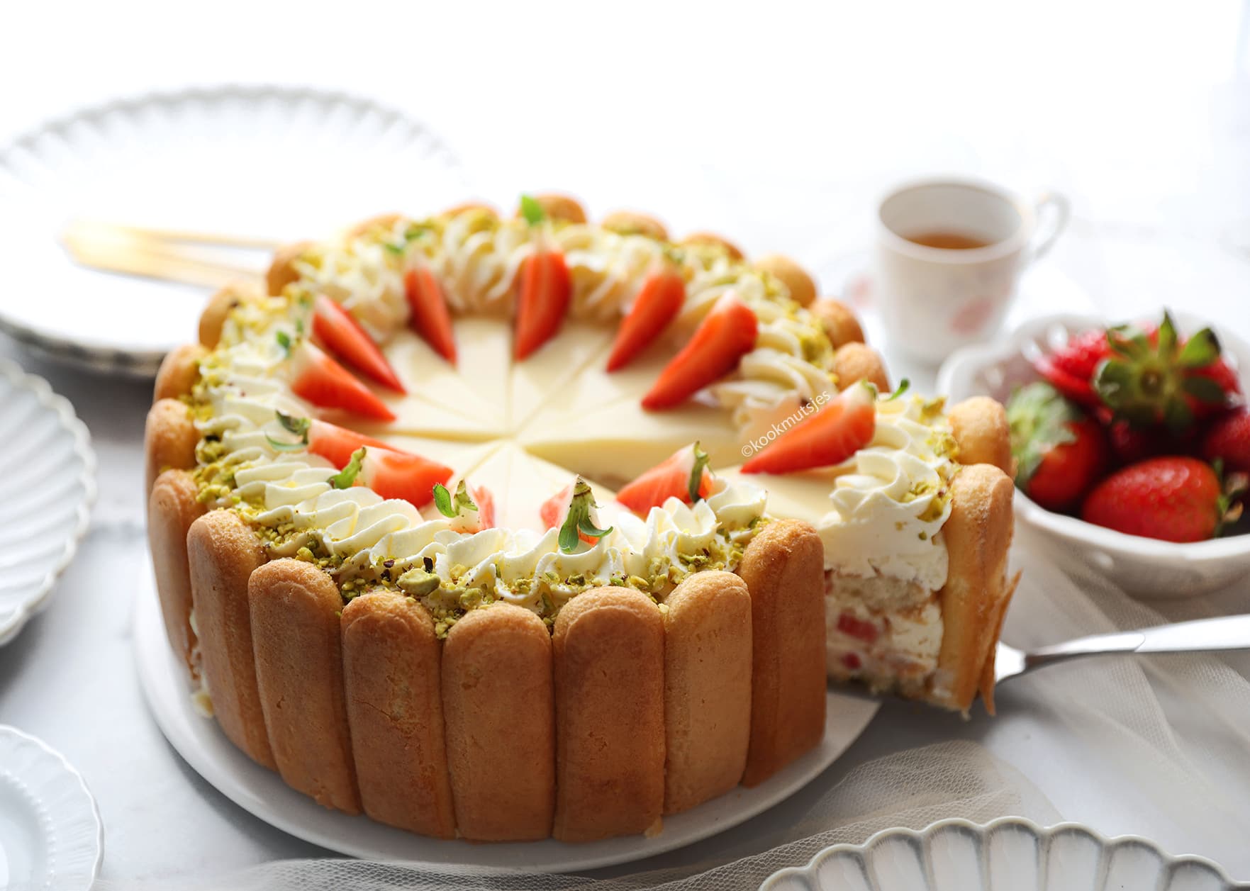 No bake aardbeien taart Kookmutsjes