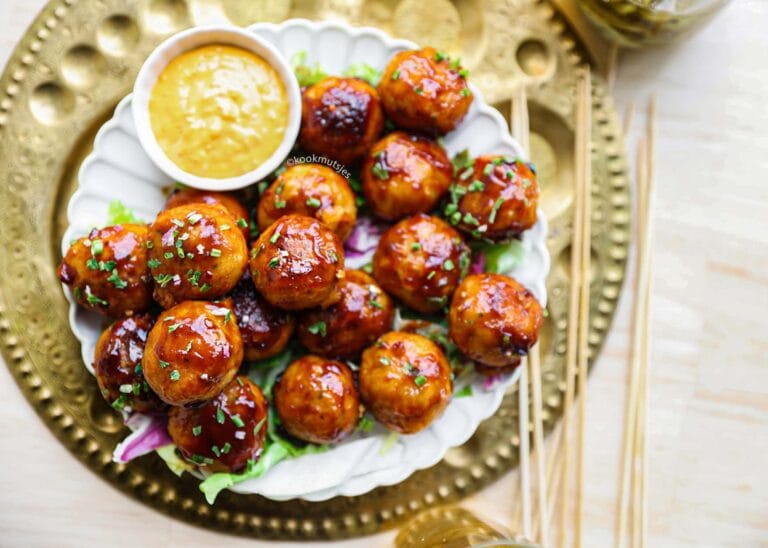 Sticky Kipgehaktballen met Kaas