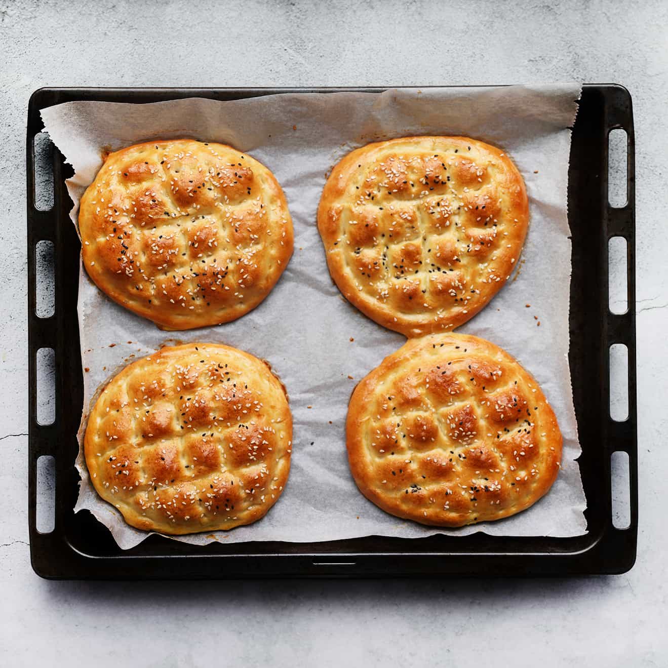 Brood goudbruin bakken in de oven