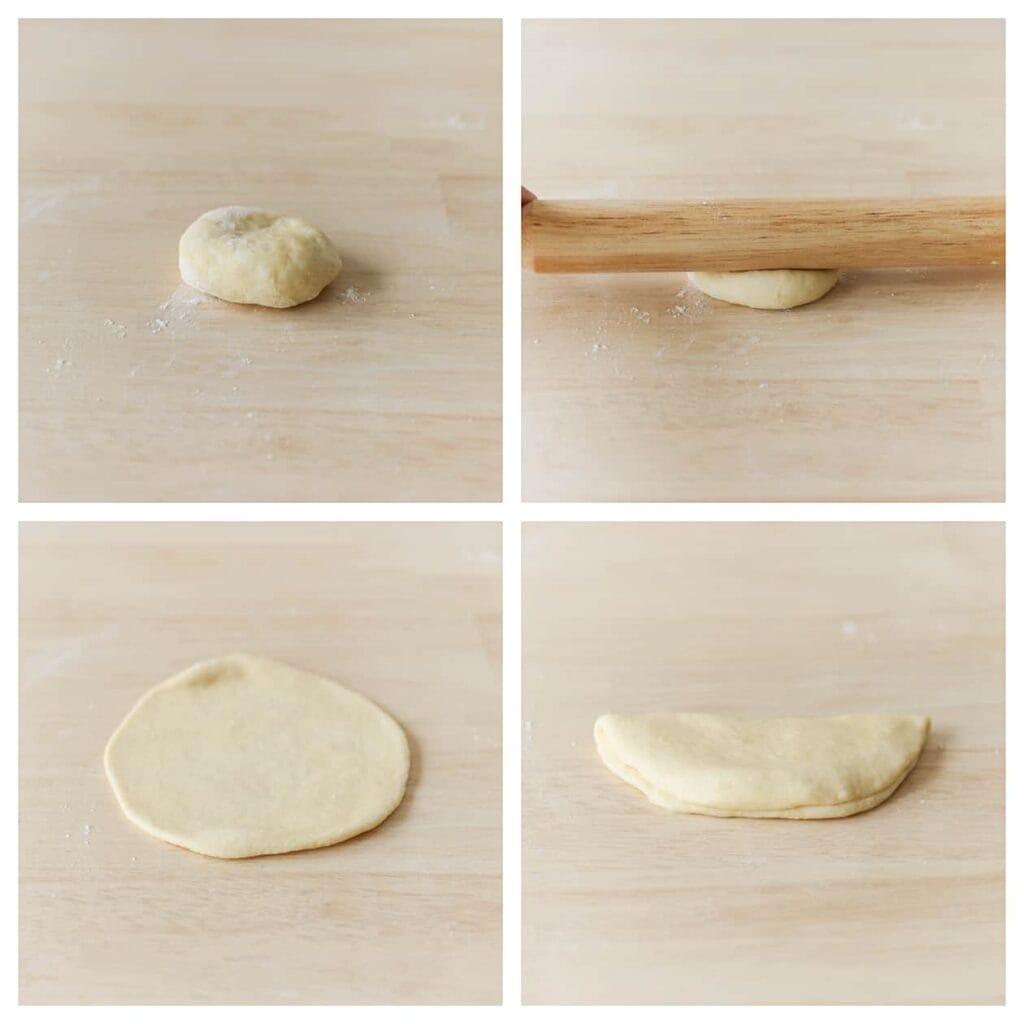 Neem een bolletje deeg en rol het plat tot een ronde lap van 13 cm diameter. Vouw het deeg vervolgens dubbel.