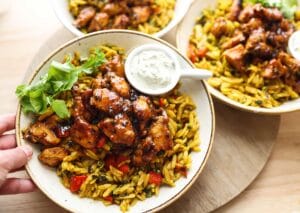 Orzo met Sticky Kip en Groenten