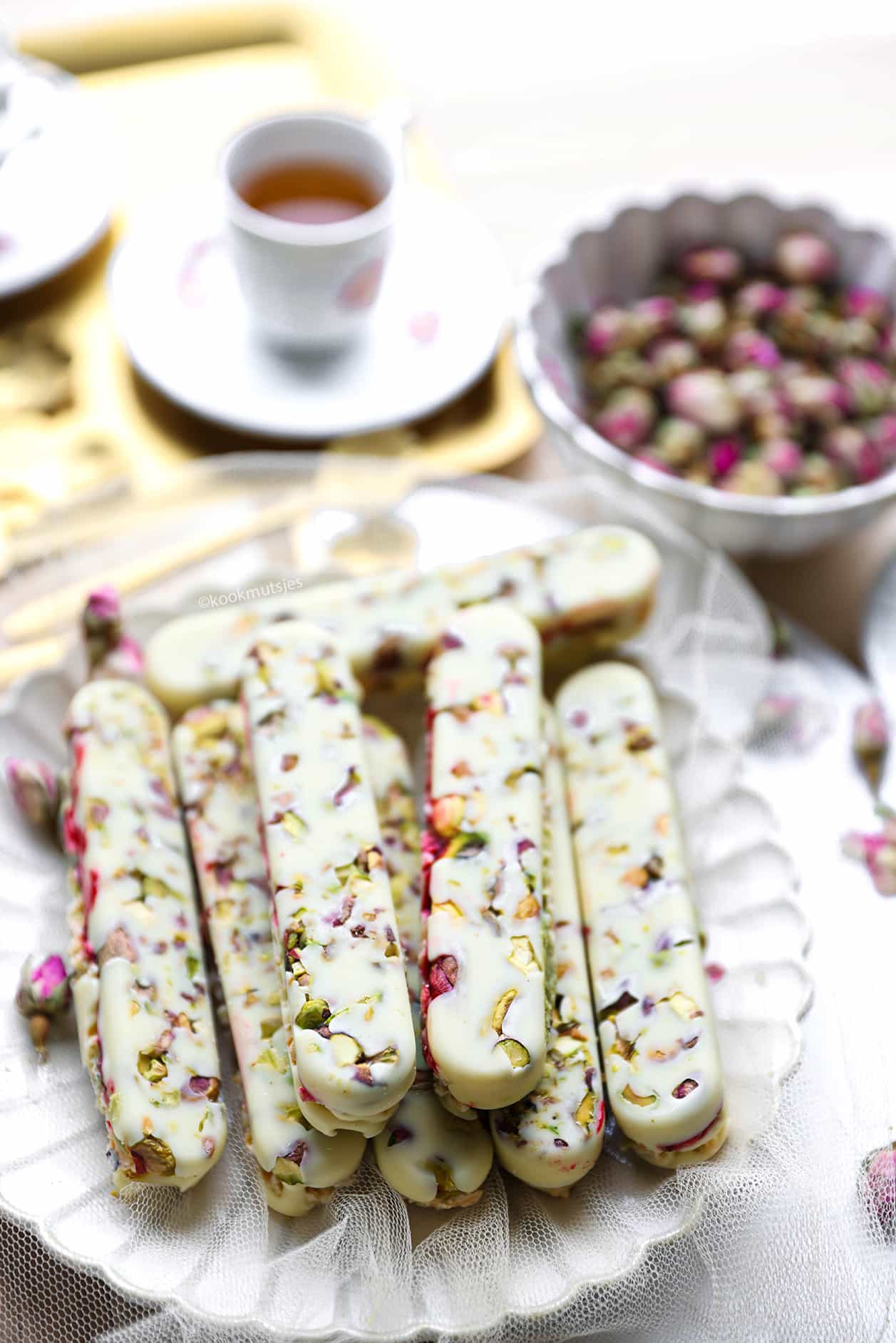 Pistache bars met frambozen eindresultaat Kookmutsjes