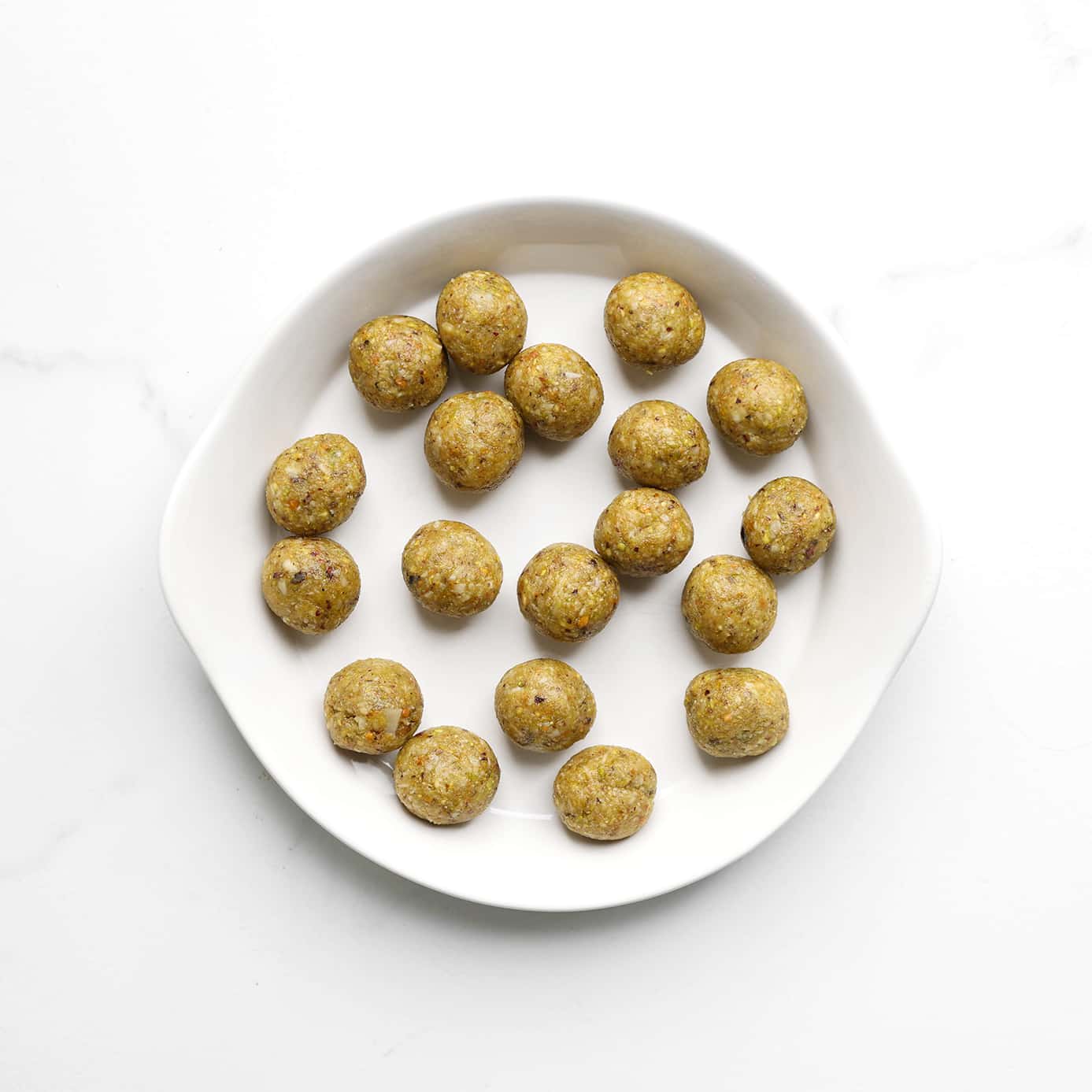 Pistachebolletjes vormen