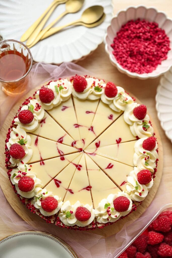 Frambozentaart no bake eindresultaat Kookmutsjes