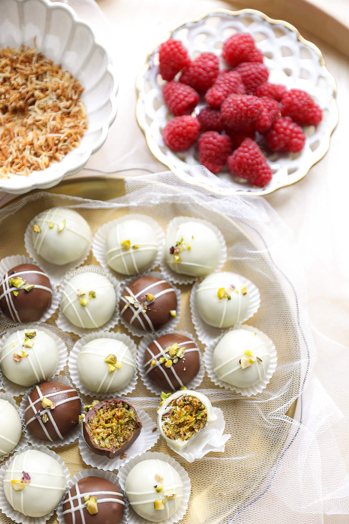 Pistache bonbons eindresultaat binnenkant Kookmutsjes