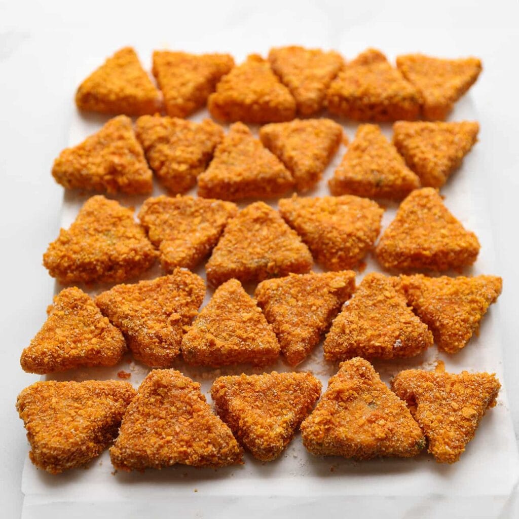 Leg de nachos bites afgedekt terug in de vriezer.